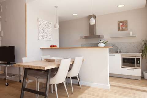 Alojamiento en Barcelona - Comedor del apartamento de alquiler Sant Pau 2