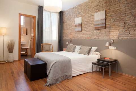 Apartments barcelona - bedroom of the apartment Sant Pau 3