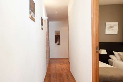 Apartments barcelona - corridor of the apartment Sant Pau 3