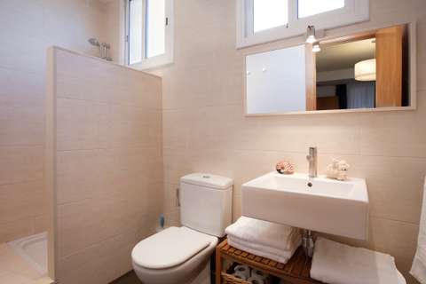 Apartments barcelona - bathroom of the apartment Sant Pau 3