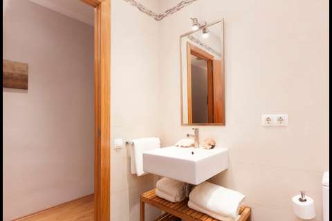 Apartments in Barcelona - Bathroom of Sant Pau 5 apartment